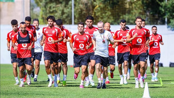 الأهلي يتدرب على فترتين في معسكره بإسبانيا