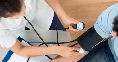 لو بتعانى من ارتفاع ضغط الدم.. 8 فواكه ينصح بها الخبراء لقلب صحى