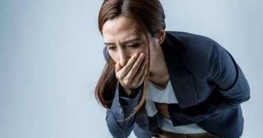 مش مجرد جفاف.. كيف يؤثر القىء والإسهال على نبضات قلبك؟