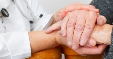 أطباء يزرعون جهازين للمخ والقلب لرجل فى عملية واحد نادرة.. اعرف التفاصيل