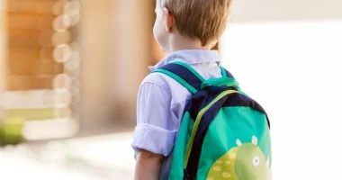مع قرب الدراسة.. نصائح مهمة لحمل الحقيبة لا يجب تجاهلها