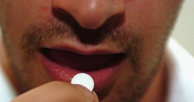 صحتك بالدنيا.. علاج تجريبى للسكرى والسمنة.. وأفضل الزيوت للتحكم بالكوليسترول