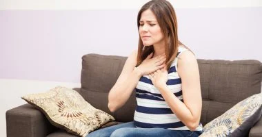 حرقة المعدة ليلا.. أسبابها وطرق بسيطة تساعدك على تخفيف الأعراض