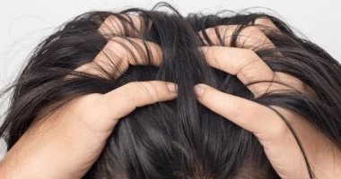 كيف تكشف فروة الرأس علامات تحذيرية لأمراض