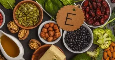 5 أطعمة غنية بفيتامين هـ.. بعيدًا عن بذور عباد الشمس