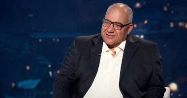 بعد إصابة بيومي فؤاد.. كيف تبدأ أعراض الحزام النارى وما طرق العلاج