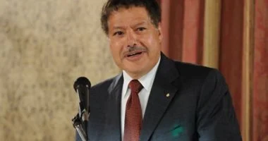 عالم نوبل.. كيف روى أحمد زويل رحلة وصوله إلى نوبل فى مذكراته؟
