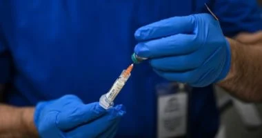 مفاجأة جديدة للقاح الحزام النارى.. دراسة تكشف ارتباطه بانخفاض خطر الجلطات