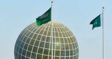 الشواطئ والواجهات البحرية.. وجهة سياحية رائدة للأنشطة الرياضية والترفيهية المائية في صيف جدة 2026