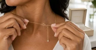 سلسلة الإطالة.. حيلة عملية بسيطة لتغيير طول القلائد والأساور