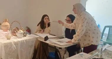 “خطوط تحكى”.. ورشة فنية بمركز محمود سعيد