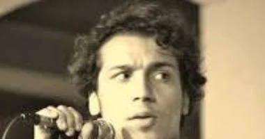 من «تلك قضية» إلى «أنا بكبر».. كيف التقى شعر مصطفى إبراهيم بكايروكى؟