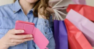 حتى لو الخصم 90%.. ملابس بلاش تشتريها فى فترة الأوكازيون الصيفى
