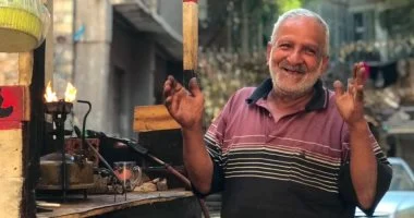 بلبل الزمن الجميل.. 45 سنة مع بوابير الجاز ولقمة العيش ومحبة الناس.. فيديو