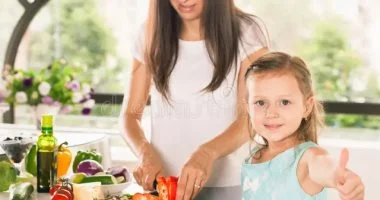 طريقة عمل 4 أكلات يعشقها الأطفال من المطاعم.. حضريها بسهولة فى المنزل