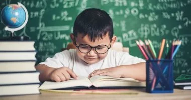 صفات يجب أن يمتلكها طفلك قبل دخول المدرسة.. 7 مهارات مهمة