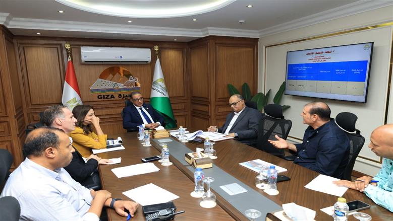 محافظ الجيزة يتابع مشروعات التطوير ويوجه برصف 4 شوارع في بولاق الدكرور