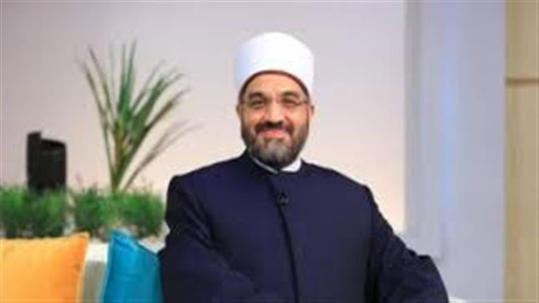 ماحكم الصلاة خلف الإمام الجالس؟ رئيس «دينية النواب» يجيب
