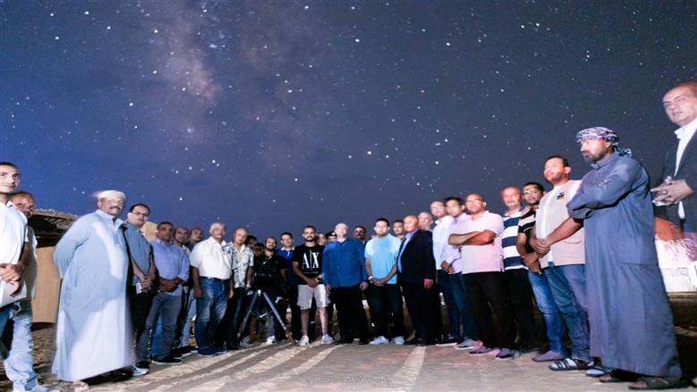 ​محافظ الفيوم يشارك زوار محمية وادي الريان مشاهدة ظاهرة زخات شهب البرشاويات