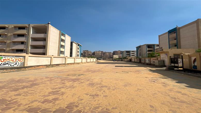 محافظ الجيزة يتابع أعمال رصف وتطوير شارع كفر طهرمس ببولاق الدكرور