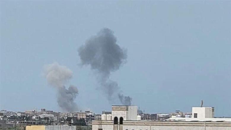 مقتل 4 مدنيين في هجوم صاروخي حوثي على مدينة المخا غربي تعز