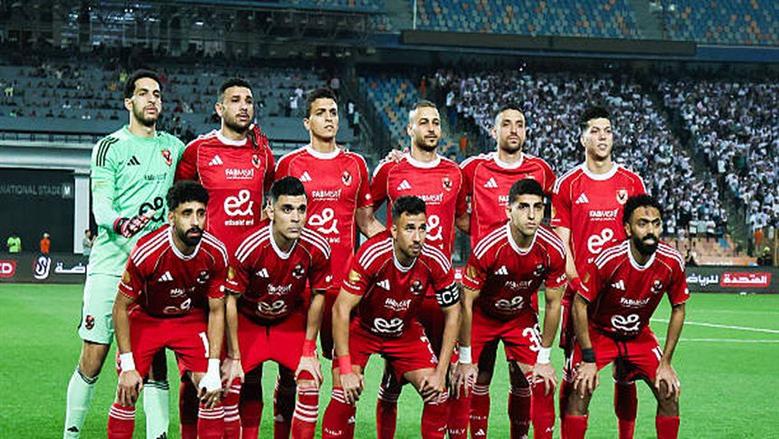 «موقف إمام عاشور ولاعب مفاجأة».. كشف ملامح تشكيل الأهلي أمام برشلونة وورقة عموتة الأهم