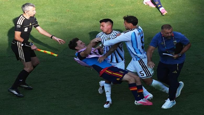 فيفا يوقف باريديس 10 مباريات ويعاقب الأرجنتين بسبب نهائي كأس العالم