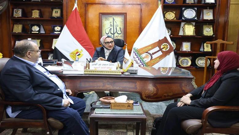 الثقافة تبحث عقد المؤتمر الإقليمي الـ24 لأدباء وسط الصعيد بالوادي الجديد