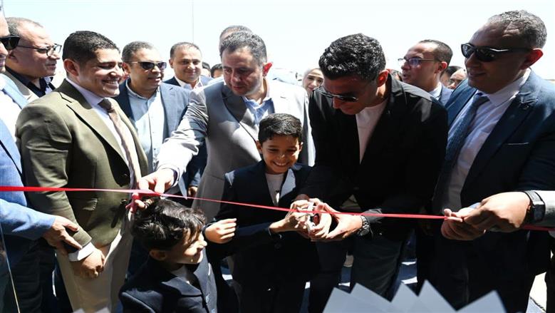وزير الصناعة ومحافظ دمياط يتفقدان 6 مصانع.. ويدعمان صادرات الأثاث