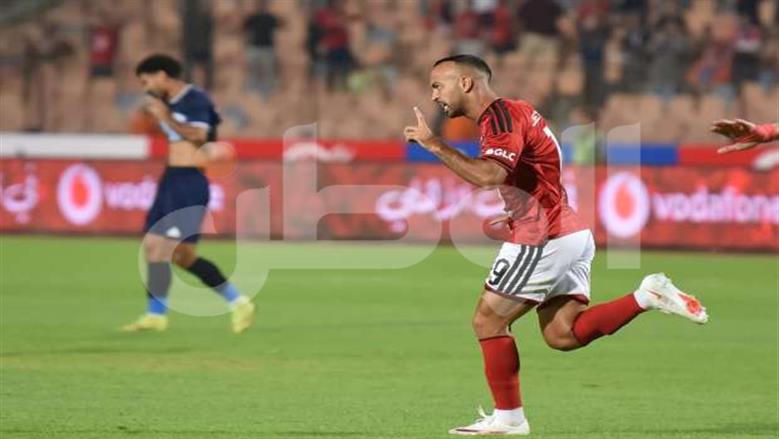 لفتة طيبة من بن شرقي تجاه أفشة بعد ريمونتادا الأهلي أمام الشرقية إنبي