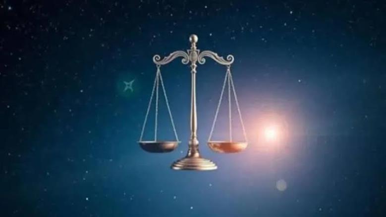 ماذا ينتظر مواليد برج الميزان اليوم؟.. فرصة تحتاج لقرار