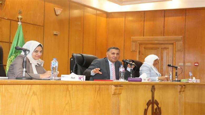 محافظ القليوبية يتابع الموقف المالي لخطة استثمارية بقيمة 792 مليون جنيه