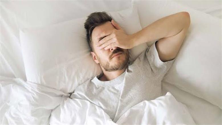 لماذا نستيقظ في الثالثة فجرًا؟ أسباب غير متوقعة