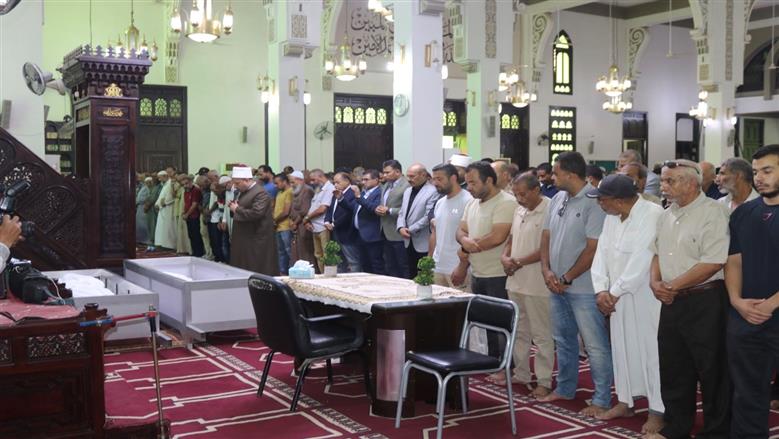 السويس تودع عادل أحمد عثمان أحد أبطال حرب أكتوبر.. والمحافظ يشارك في الجنازة