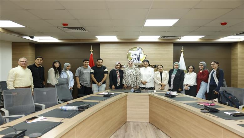 «القومي للمرأة» يعزز وعي طلاب التدريب الصيفي بأهمية المشاركة السياسية للمرأة