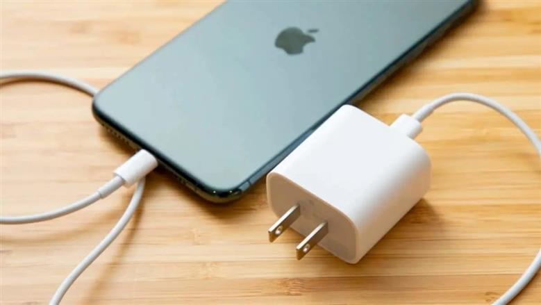 لو الشاحن بطيء.. احذر 7 تصرفات خاطئة أثناء الاستخدام