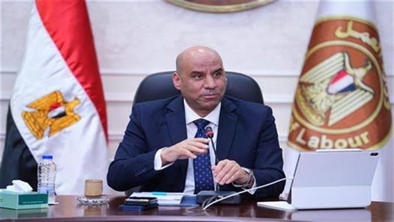 وزير العمل يعلن ضوابط ولائحة تنظيم العمل بالقطاع الخاص بعد قليل