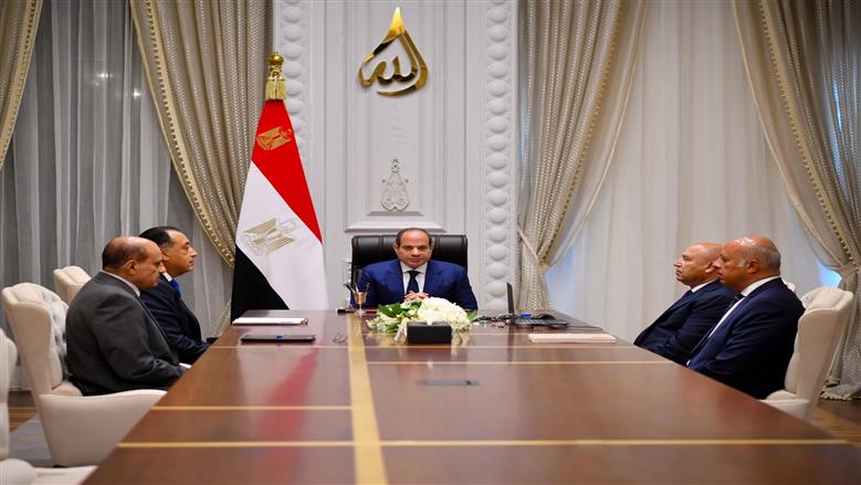 الرئيس السيسي يوجّه بالاهتمام بالمشروعات اللوجستية.. وتنفيذها بأعلى معايير الجودة