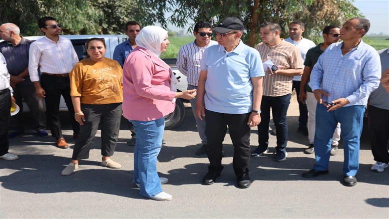 محافظ المنيا يتابع أعمال رصف طريق «الشيخ عبد الرحيم – دلجا» بتكلفة 10 ملايين جنيه