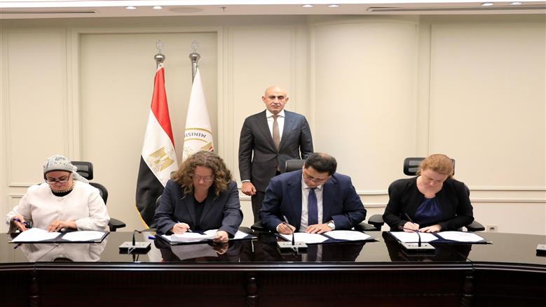 وزير التعليم يوقع بروتوكول لإتاحة تدريس كتاب اللغة الألمانية «Dabei» بنظام البكالوريا