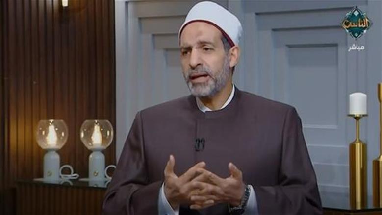 هل ارتداء الأسود في الحداد يؤذي الميت؟.. أمين الفتوى يوضح