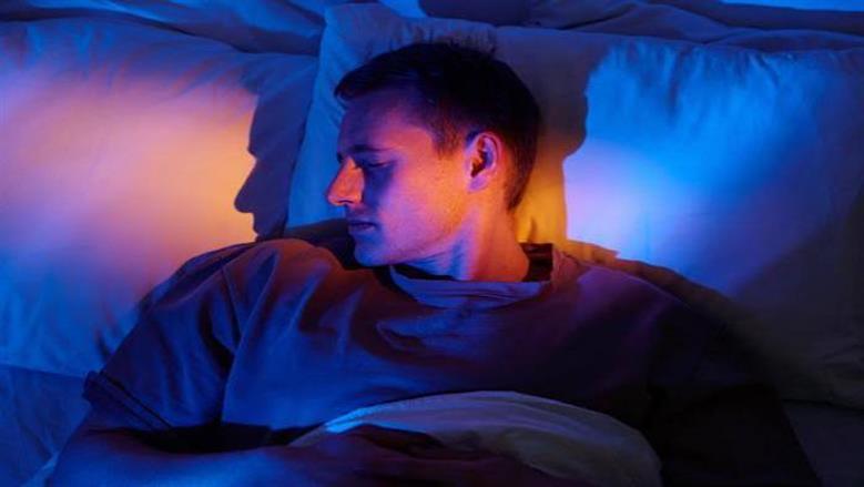 5 أخطاء تجعل غرفة نومك أكثر حرارة ليلًا دون أن تشعر