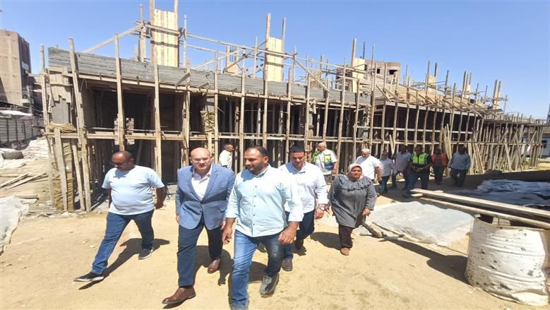 نائب محافظ الجيزة يوجه بسرعة إنهاء أعمال الإنترلوك والصرف الصحي بالبدرشين