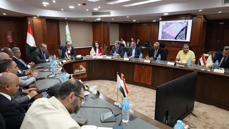 محافظ الجيزة ورئيس «التنمية الحضرية» يبحثان مخطط تطوير منطقة «عزيز عزت» والكيت كات