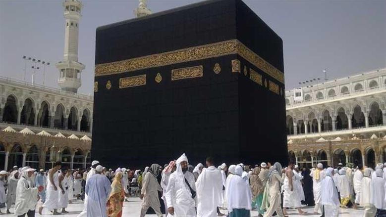 «الإفتاء» توضح حكم العمرة عن ميت والحج عن آخر برحلة واحدة: لا يجوز في هذه الحالة