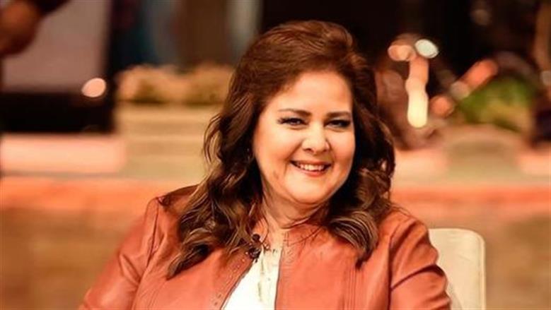 ناقد فني: دلال عبد العزيز جمعت بين الموهبة والإنسانية وأصبحت رمزًا لكل بيت مصري