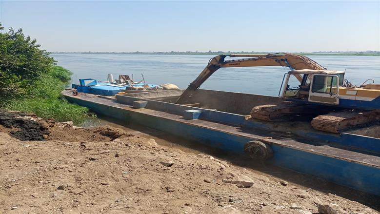 تحركات من «الري» لاستعادة مجرى نهر النيل وبدء ممشى أهل مصر الجديد