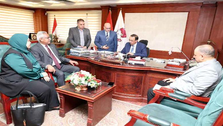 محافظ سوهاج يخفض الحد الأدنى للقبول بالمرحلة الثانوية لـ 245 درجة