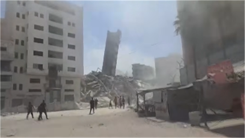 قصف إسرائيلي مكثف على عدة مناطق في قطاع غزة
