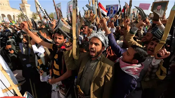 مجلس الدفاع الوطني في اليمن يتخذ قرارات للرد على هجمات الحوثيين